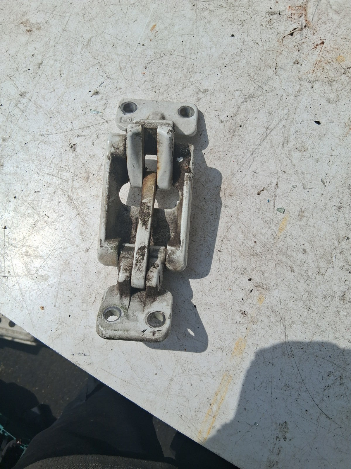 2020 MERCEDES BENZ SPRINTER W907 REAR UPPER RIGHT DRIVER DOOR HINGE A9107406400