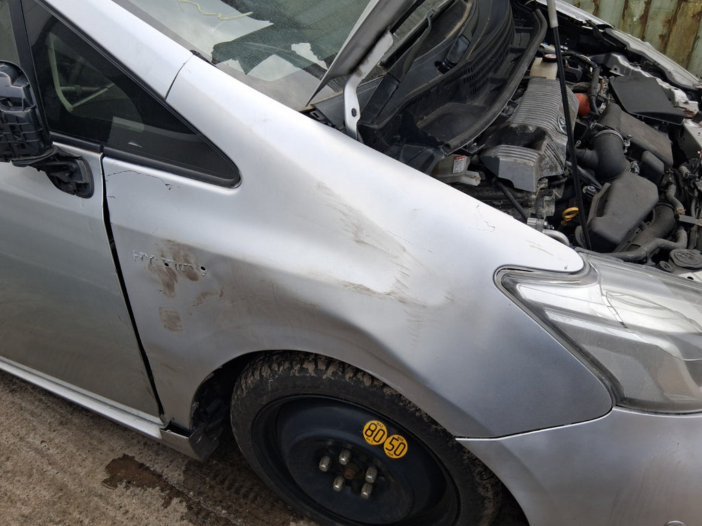 2018 TOYOTA PRIUS V PLUS XW40 OSF DRIVER SIDE FRONT RIGHT WING PANEL SILVER