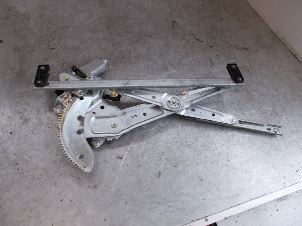 2004 KIA CARENS 5 DOOR NSR PASSENGER SIDE REAR WINDOW REGULATOR XH504PO