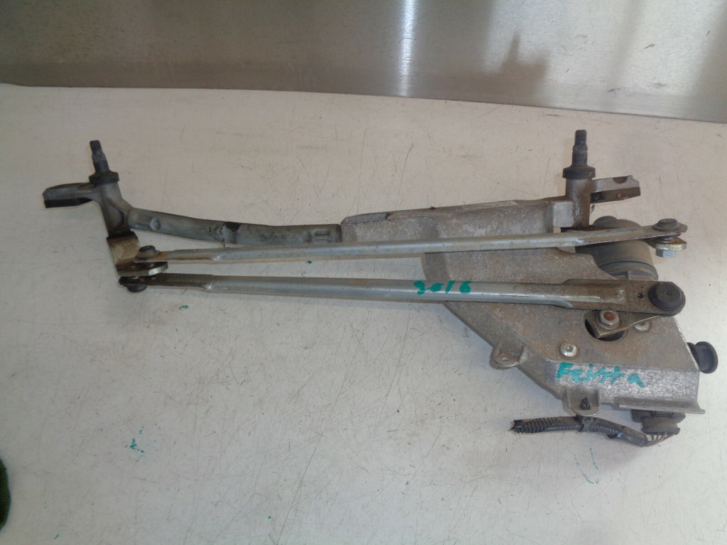 FORD FIESTA MK7 2016 FRONT WINDSCREEN WIPER MOTOR & LINKAGE 8A6117500BG