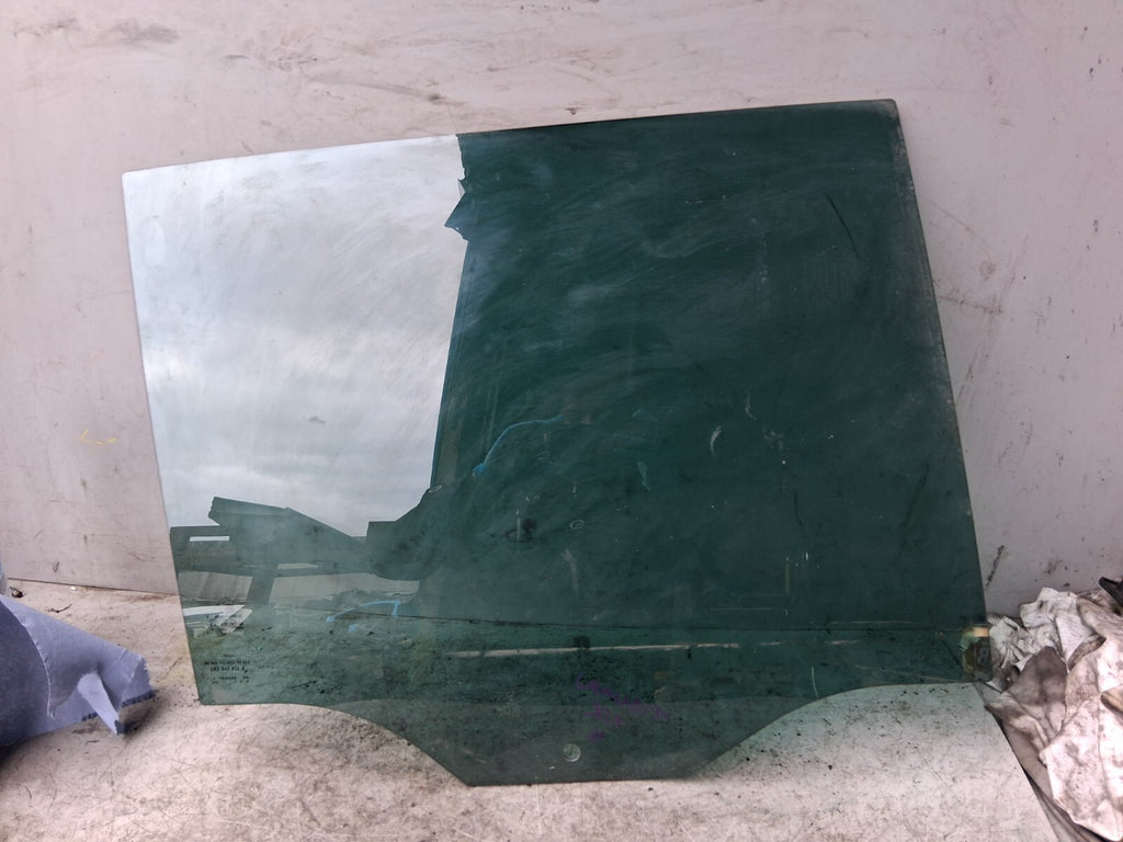2016 VOLKSWAGEN TIGUAN OSR DRIVER SIDE BACK WINDOW GLASS RIGHT SIDE 43R008600