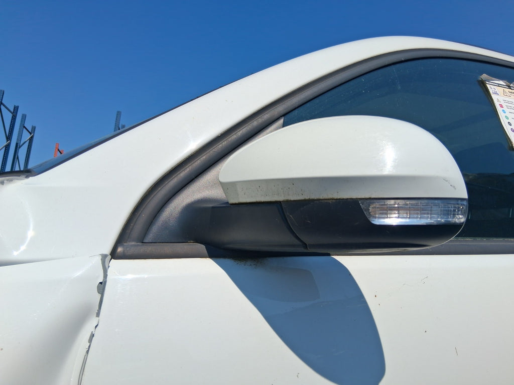 2013 VW VOLKSWAGEN TIGUAN MK1  NSF PASSENGER SIDE FRONT WING MIRROR WHITE LC9A