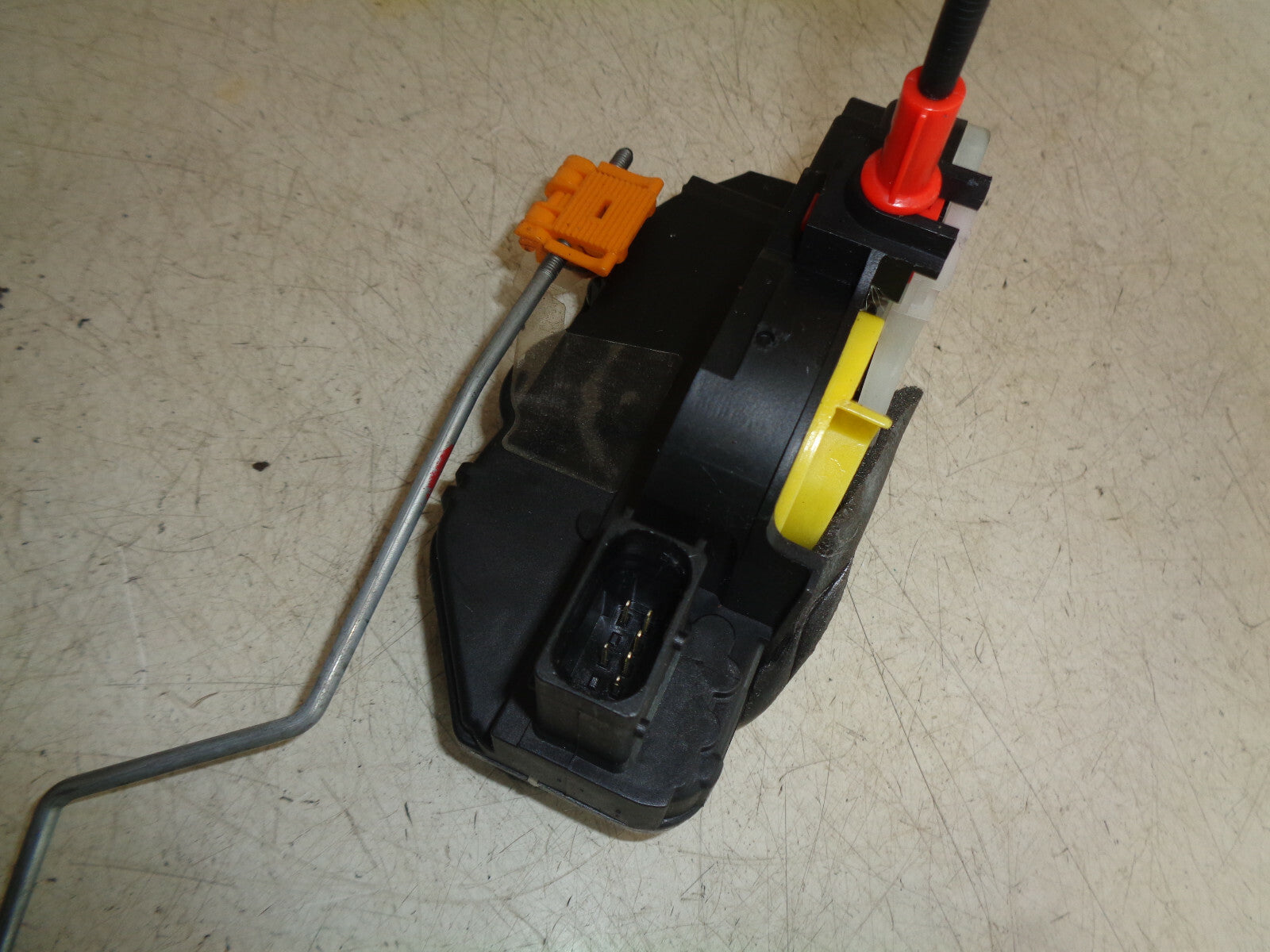 VAUXHALL MOKKA X 2018 NSR PASSENGER SIDE REAR DOOR LOCK MECHANISM 13579547
