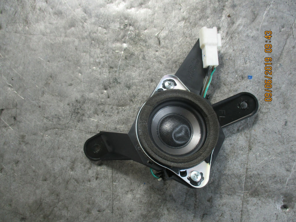 LEXUS IS XE20 NSF PASSENGER SIDE FRONT DOOR SPEAKER TWEETER 8616053250