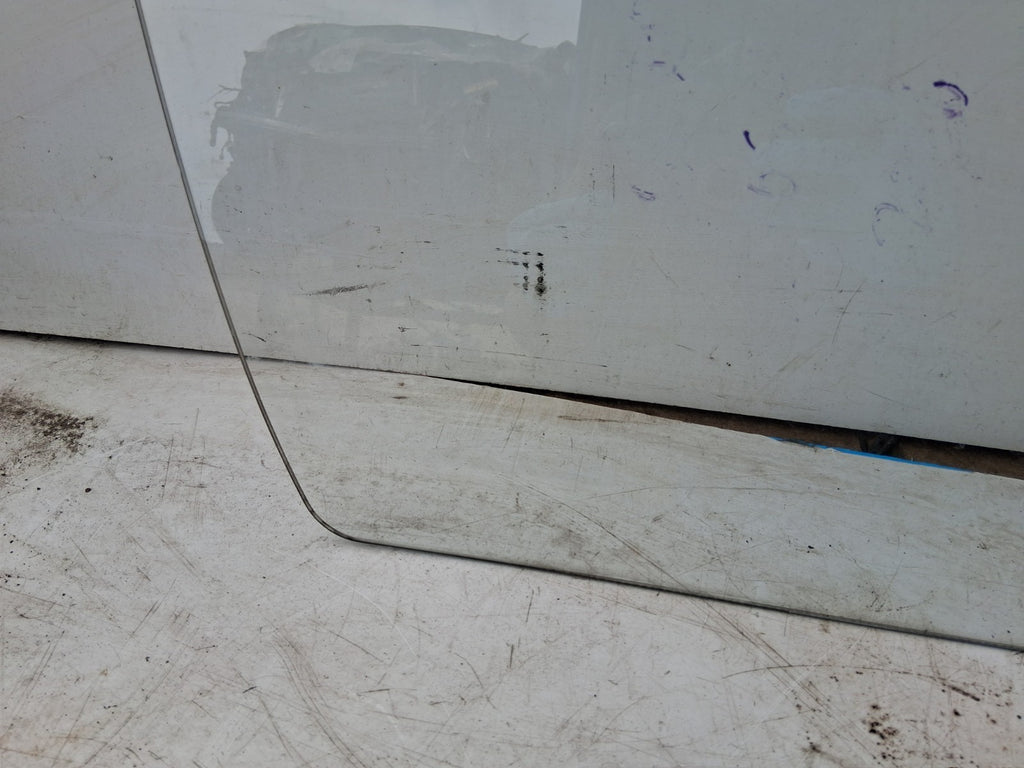 2010 MERCEDES BENZ SPRINTER W906 OSF DRIVER SIDE FRONT RIGHT WINDOW GLASS