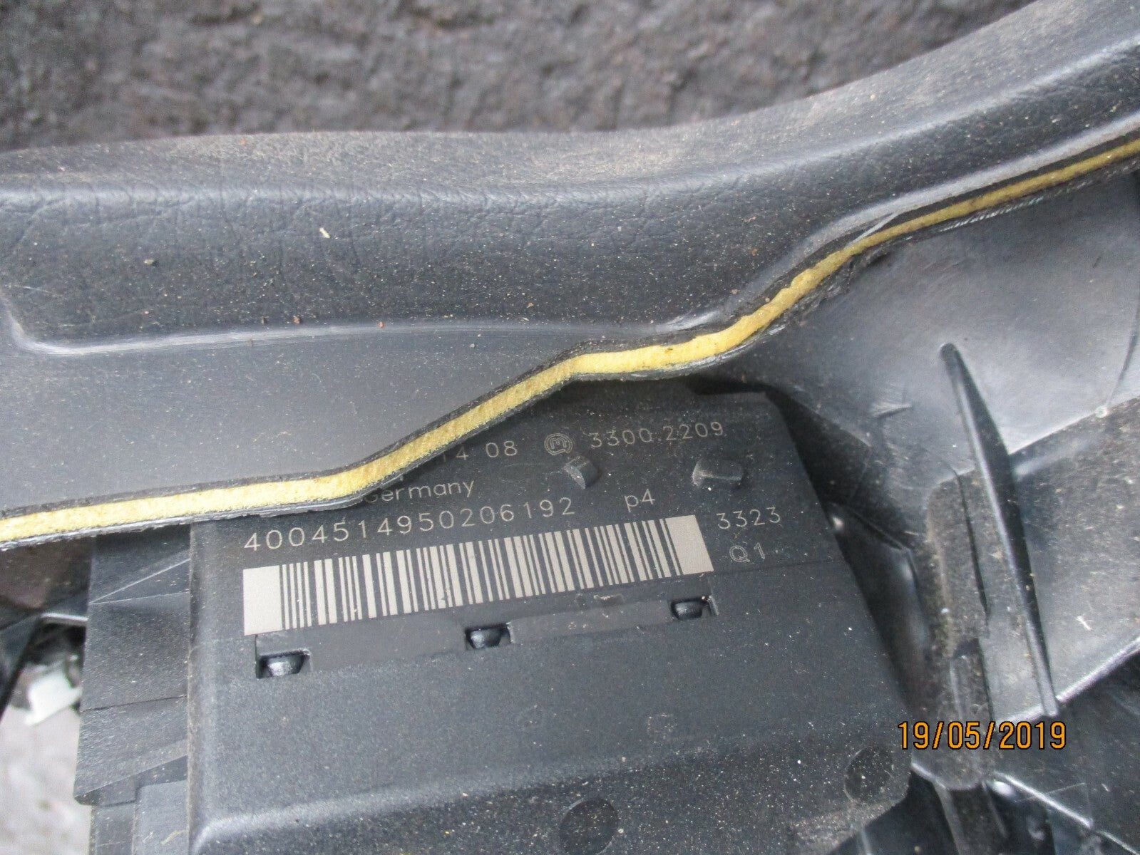 MERCEDES E CLASS W211 STEERING WHEEL LOWER TRIM & KEY READER IGNITION MODULE