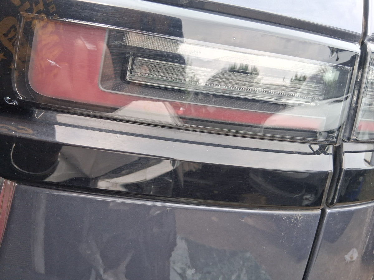 2024 RANGE ROVER VELAR DYNAM FACELIFT REAR TAILGATE BOOT LIGHT BAR