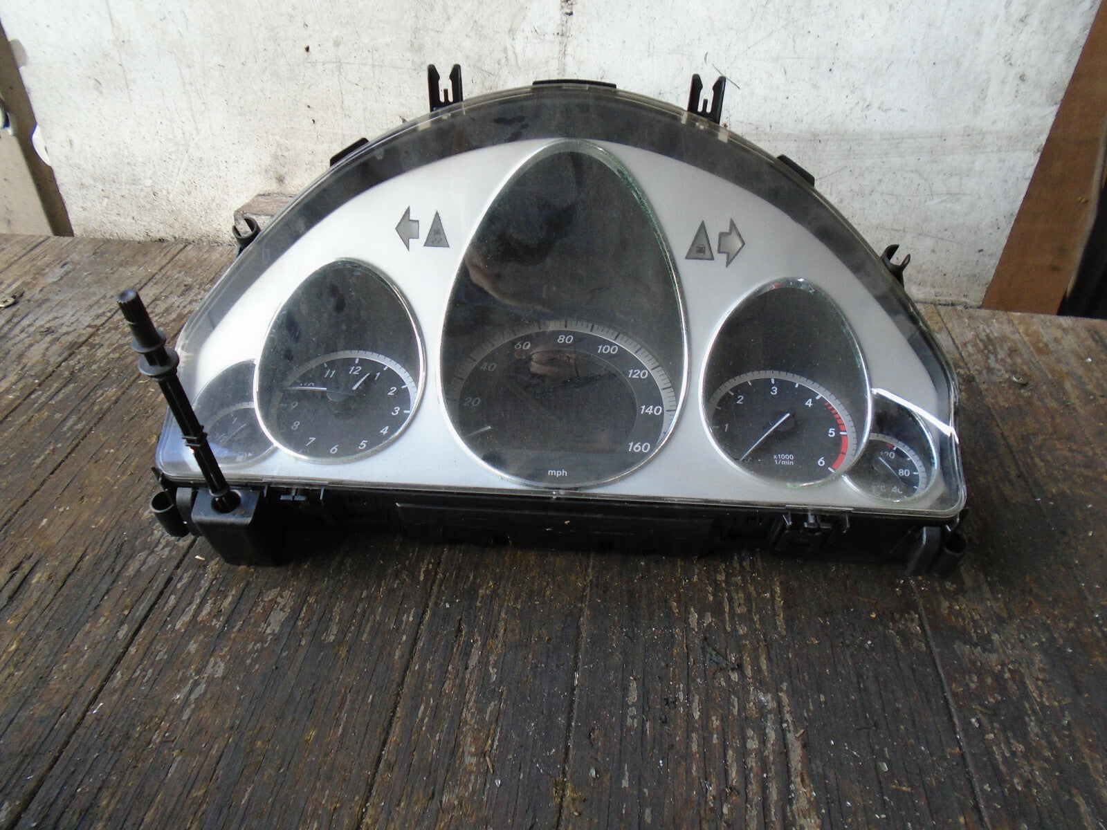 MERCEDES BEN E CLASS W212 2010 DIESEL SPEEDOMETER INSTRUMENT CLUSTER A2129003509