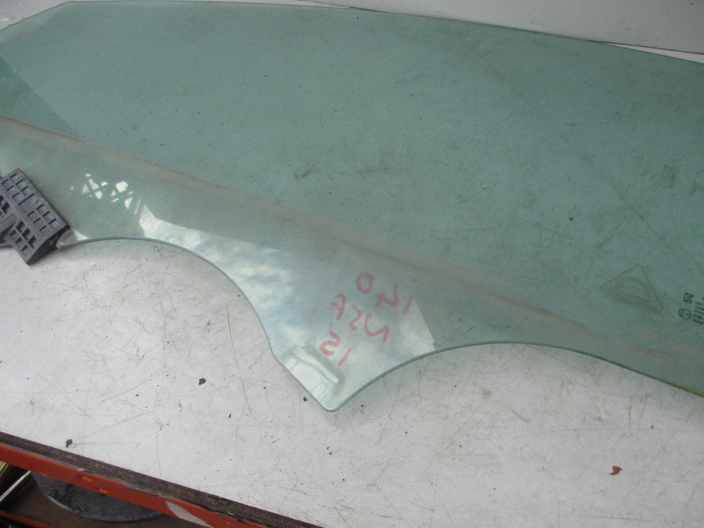 HYUNDAI I40 2015 NSF PASSENGER SIDE FRONT WINDOW GLASS