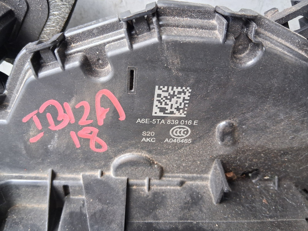 SEAT IBIZA MK5 2018 6F KJ OSR DRIVER SIDE REAR DOOR LOCK MECHANISM A6E5TA839016
