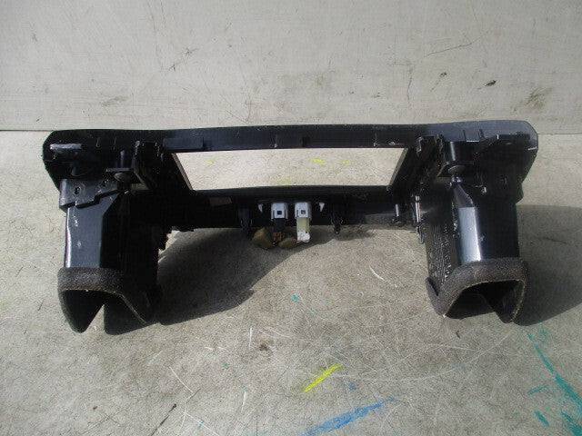 2010 NISSAN JUKE MK1 F15  DASHBOARD SCREEN SURROUND TRIM 687511KKOA