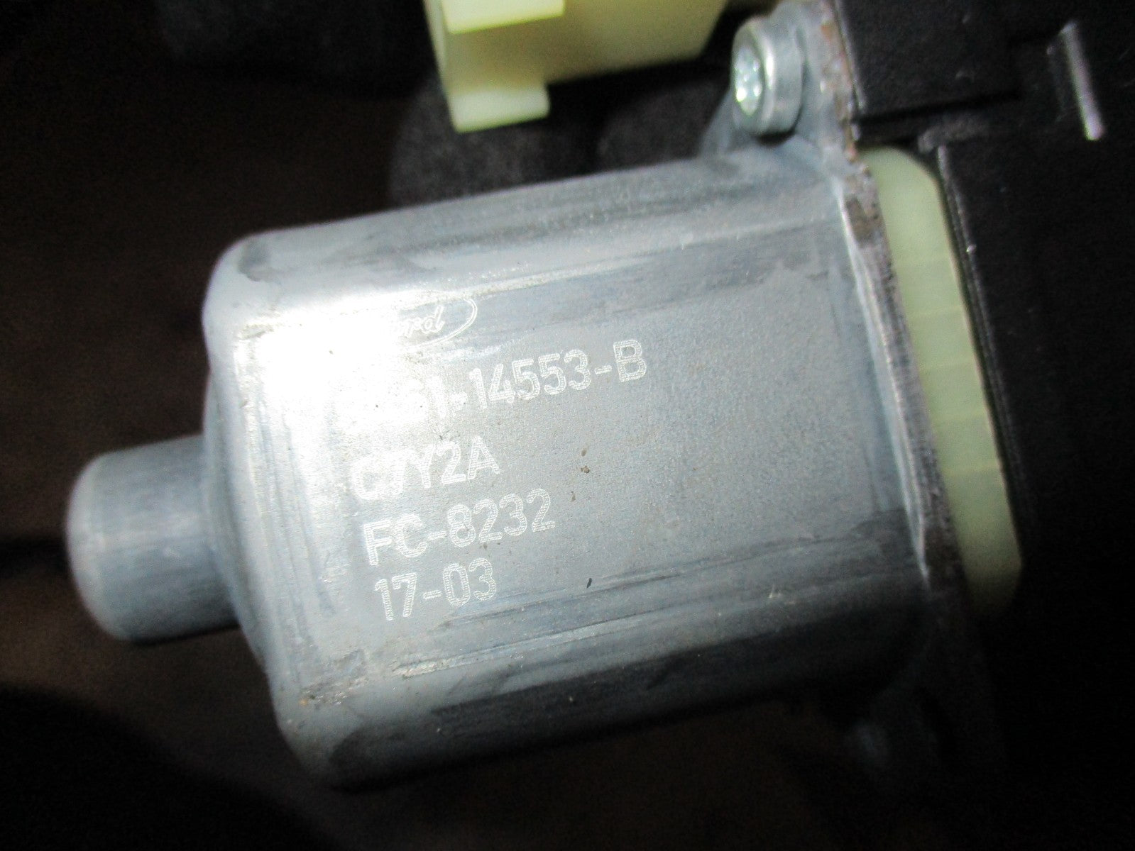 FORD FIESTA MK7 5 DOOR OSF DRIVER SIDE FRONT REGULATOR 8A6114553B
