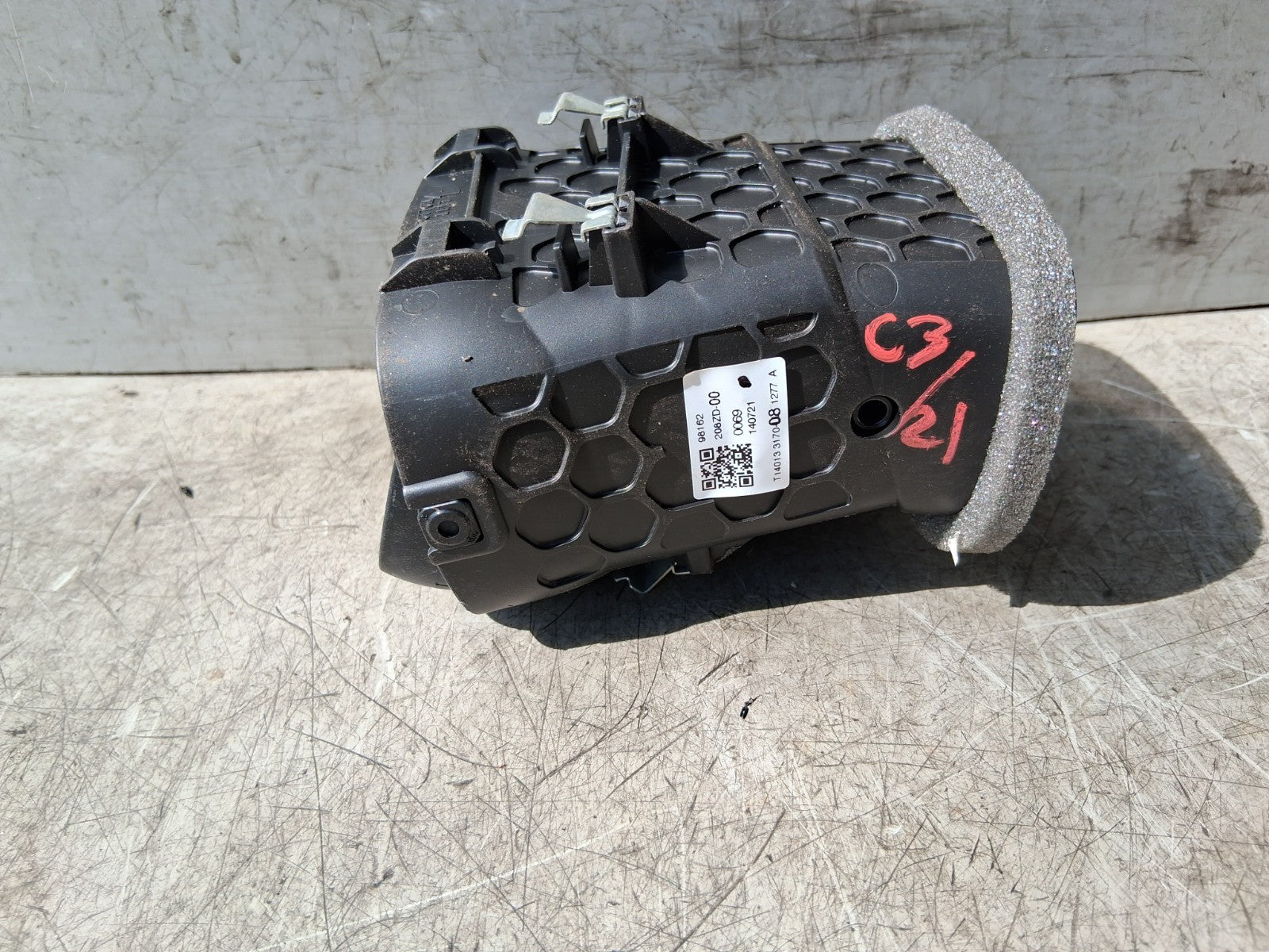 2021 CITROEN C3 MK3 NSF PASSENGER SIDE FRONT LEFT AIR VENT 98162208ZD