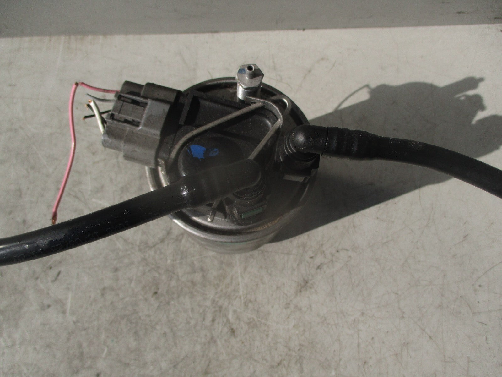 2013 NISSAN JUKE 1.5 DIESEL FUEL FILTER HOUSING 164001KB2B