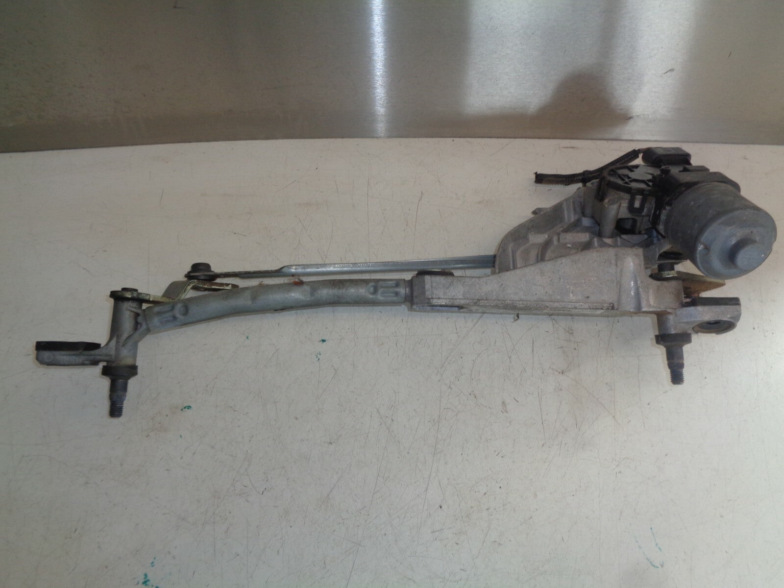 FORD FIESTA MK7 2016 FRONT WINDSCREEN WIPER MOTOR & LINKAGE 8A6117500BG