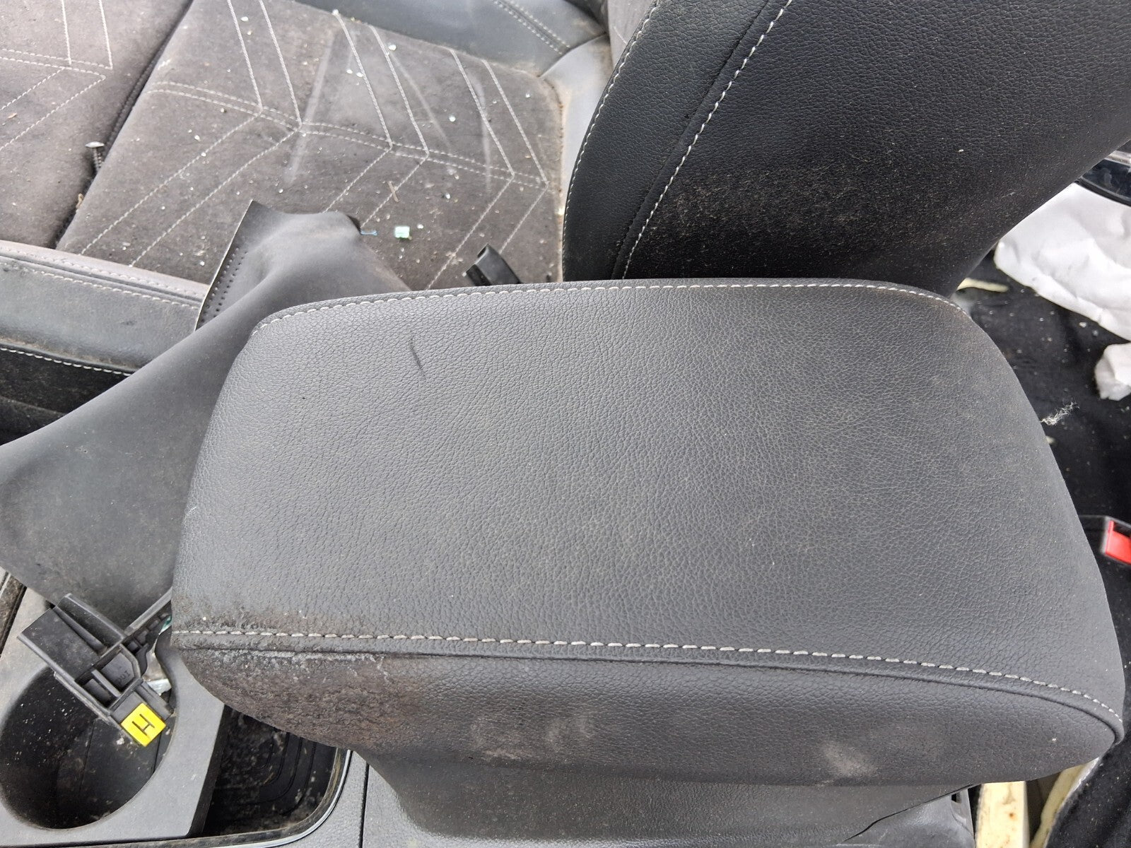 2023 VAUXHALL GRANDLAND CENTRE CONSOLE LEATHER ARM REST