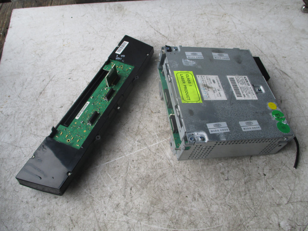 MG 6 2011 RADIO SATNAV CD PLAYER NAVIGATION HEAD UNIT 30017462 SPARE OR REPAIR