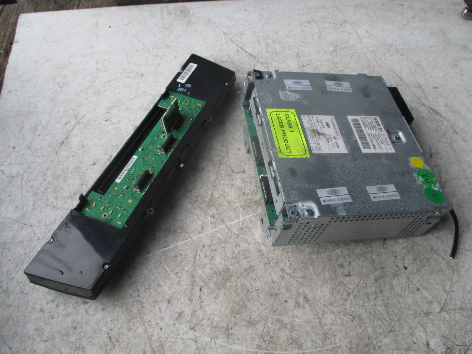 MG 6 2011 RADIO SATNAV CD PLAYER NAVIGATION HEAD UNIT 30017462 SPARE OR REPAIR