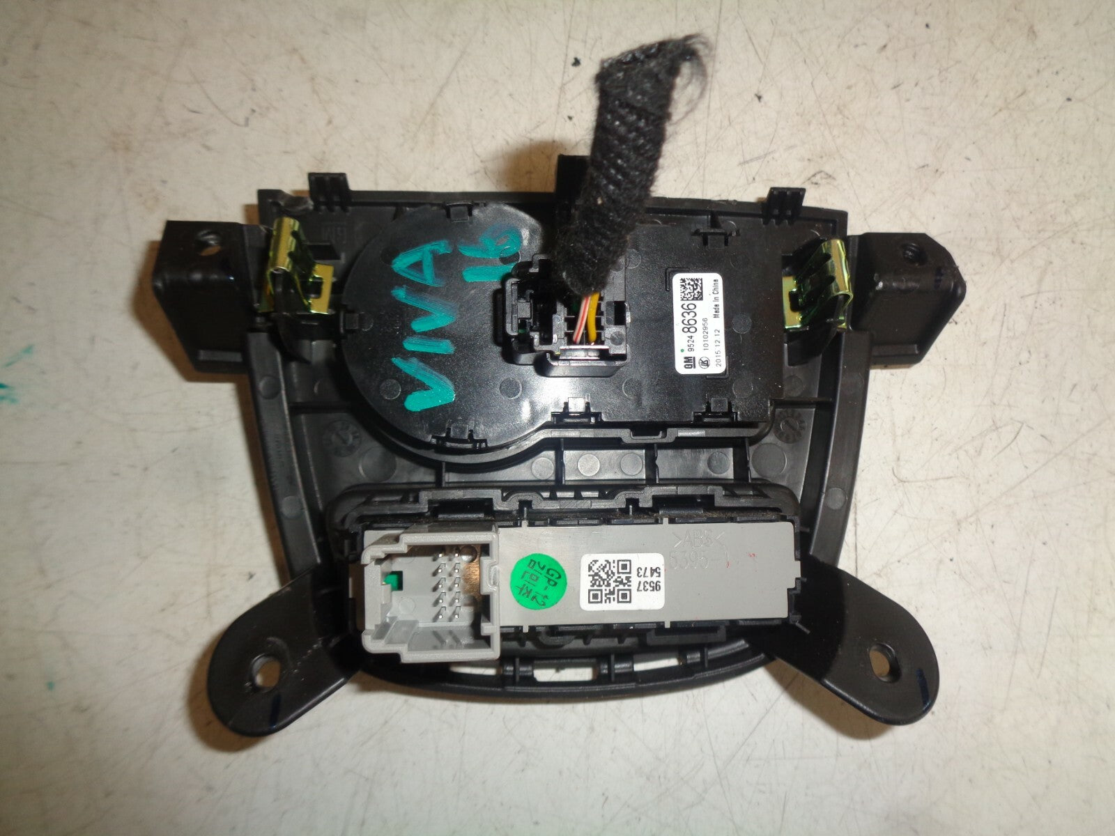 VAUXHALL VIVA 2016 HEADLIGHT & ESP SWITCH WITH BLACK TRIM 95248636
