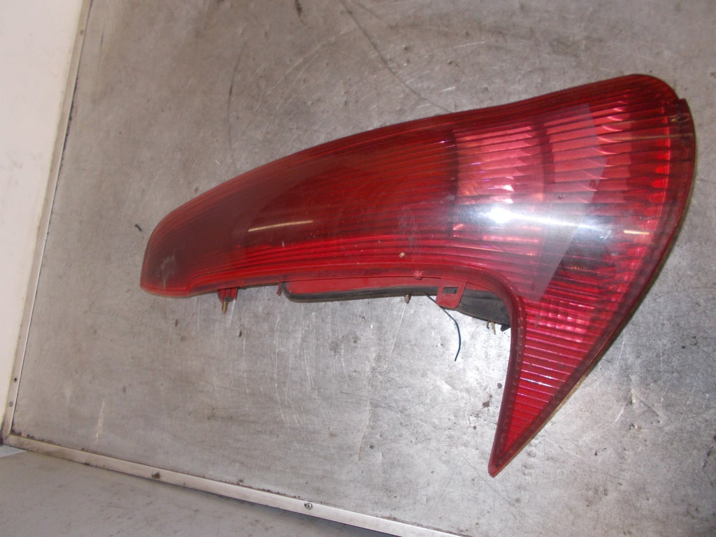 PEUGEOT 206 2003 NSR PASSENGER SIDE REAR TAIL LIGHT