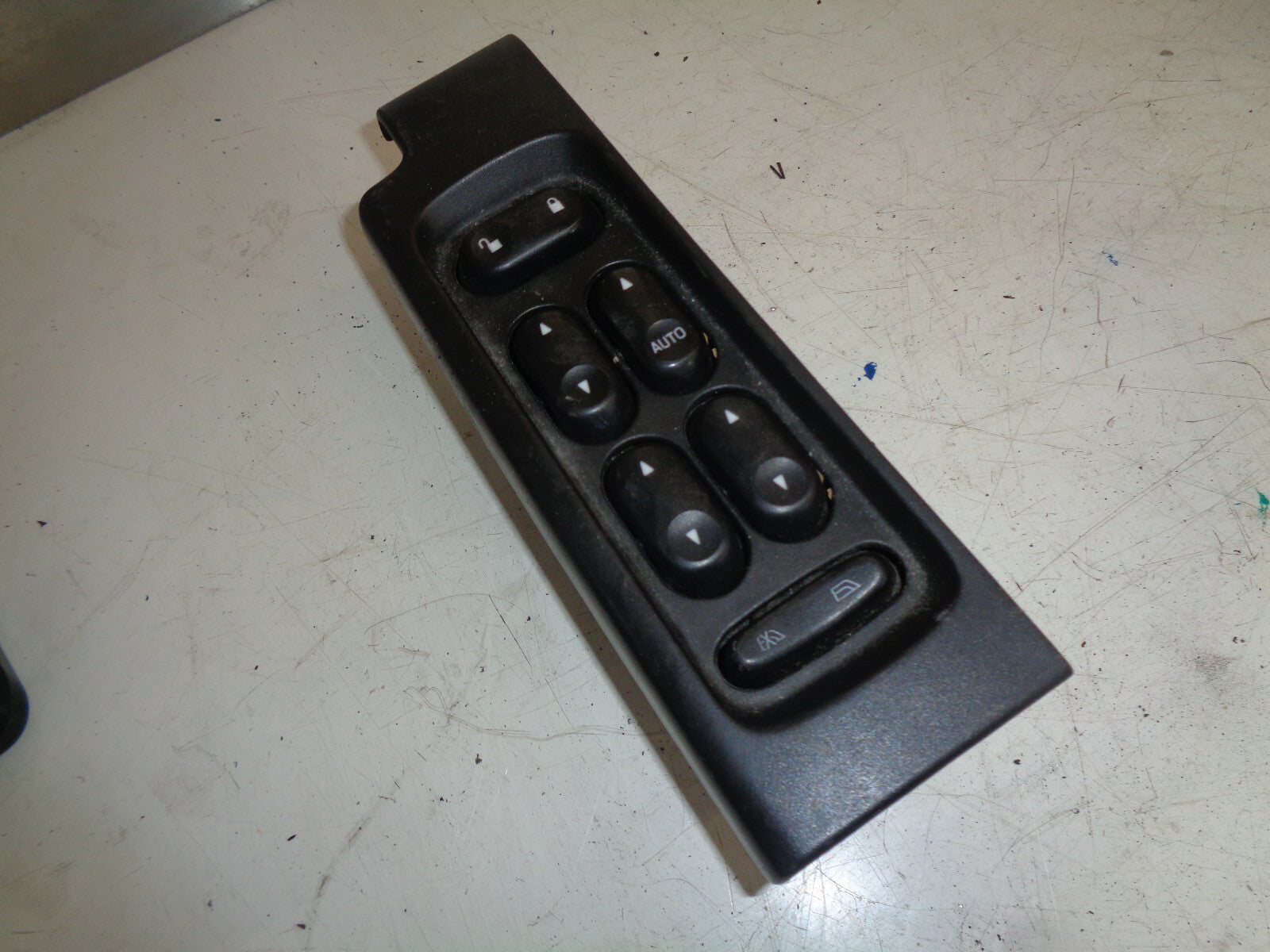 FORD EXPLORER 2005 OSF DRIVER SIDE FRONT DOOR WINDOW SWITCH 1L2T14017ABJADS