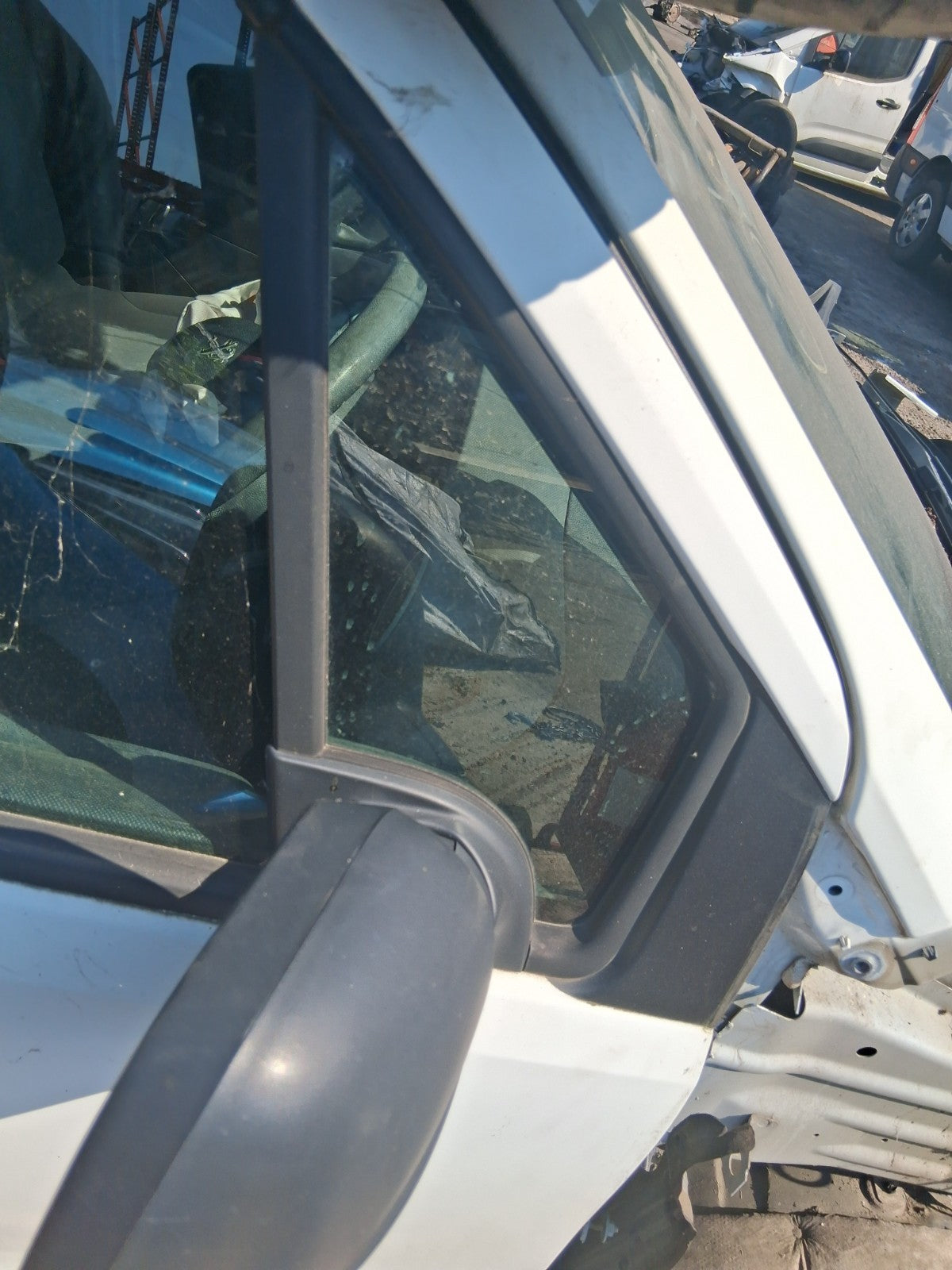 2015 PEUGEOT PARTNER MK2 OSF DRIVER SIDE FRONT RIGHT QUARTER WINDOW GLASS