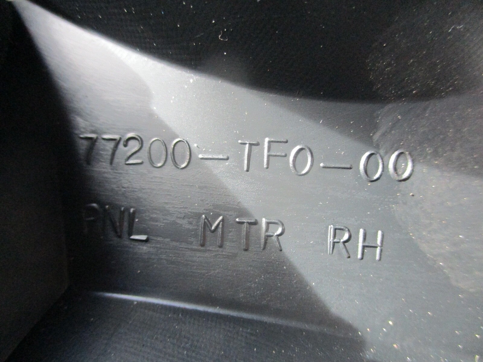 HONDA JAZZ MK3 2014 CENTE DASH SPEEDOMETER SURROUND 77200 TF0 00