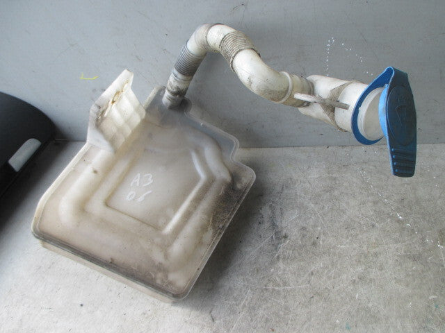 AUDI A3 2006 TYPE 8P WINDSCREEN WASHER BOTTLE TANK WITH PUMP 1K0955453Q
