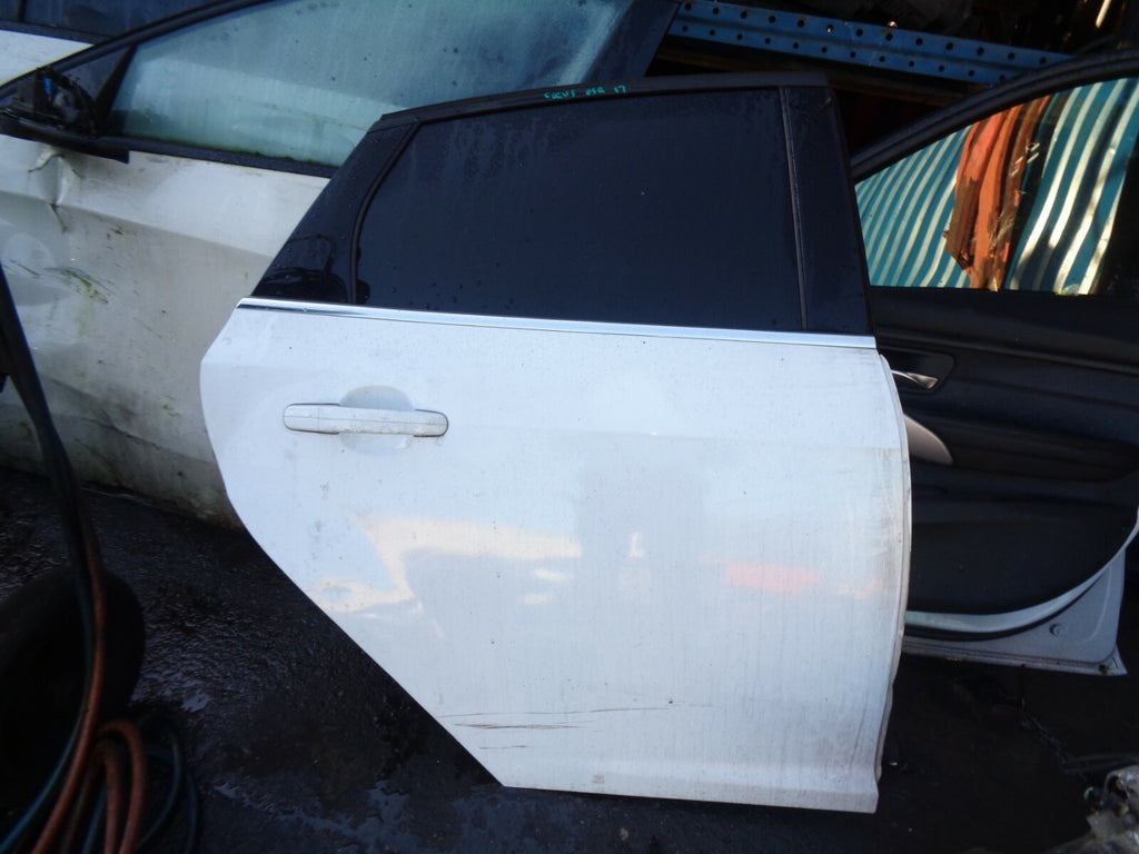 FORD FOCUS MK3 2017 OSR DRIVER SIDE REAR COMPLETE DOOR WHITE