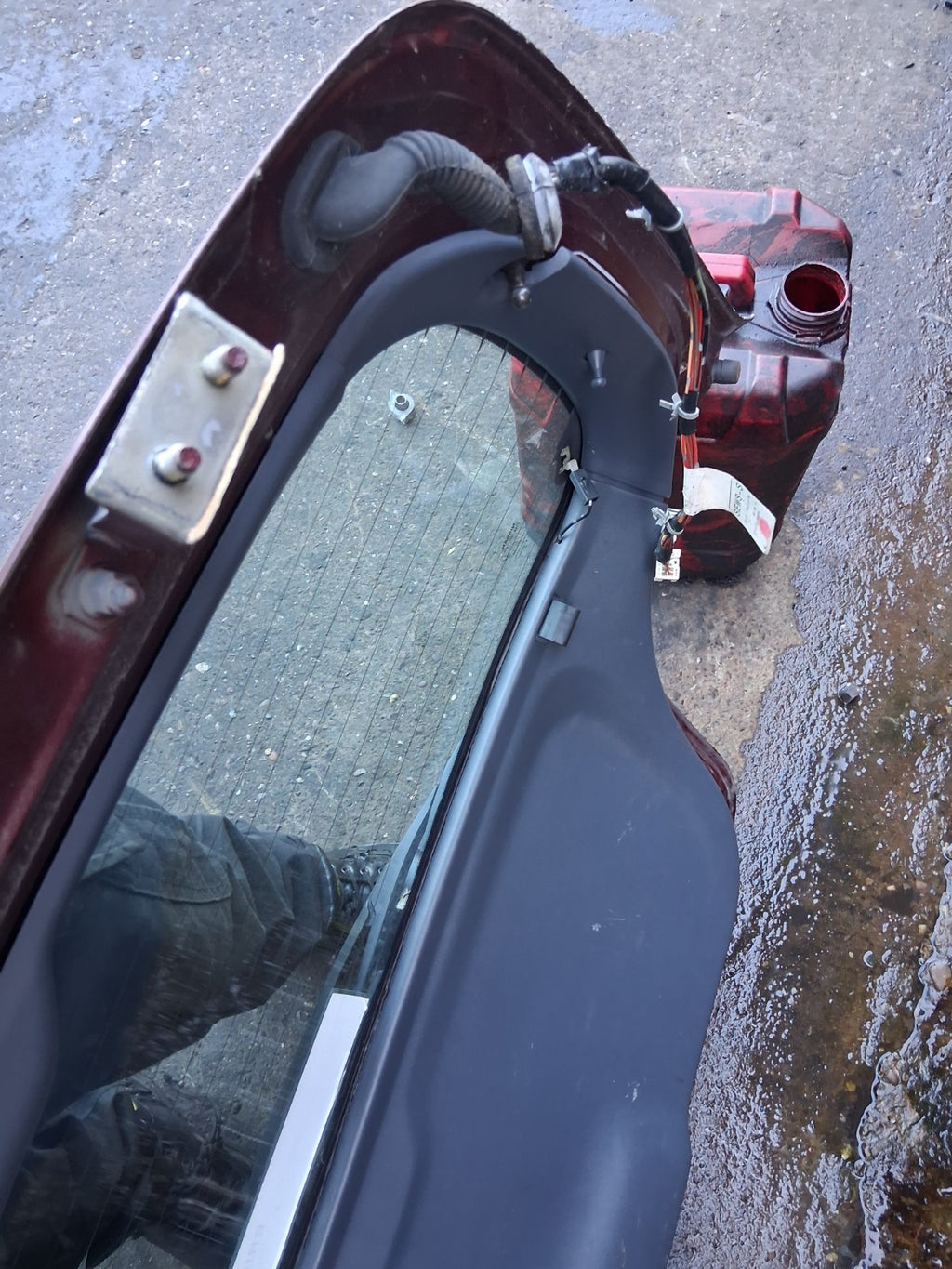 2005 NISSAN ALMERA MK2 REAR COMPLETE TAILGATE BOOTLID RED