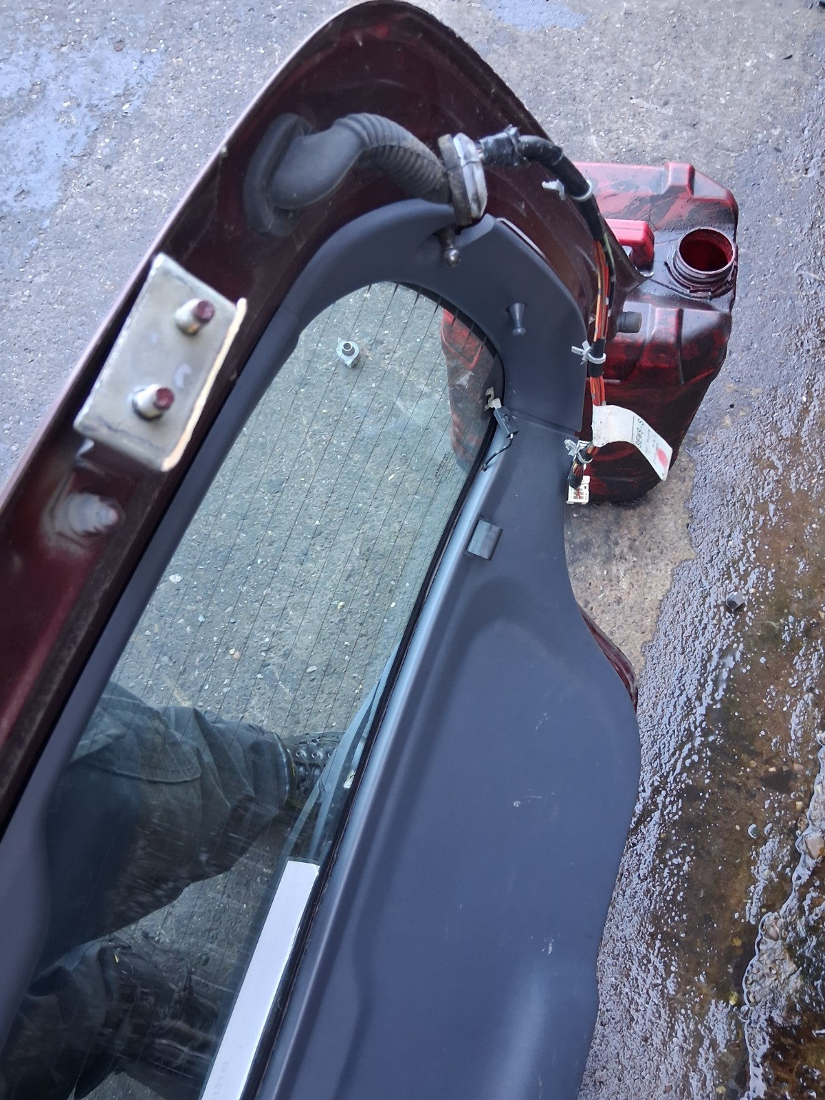 2005 NISSAN ALMERA MK2 REAR COMPLETE TAILGATE BOOTLID RED