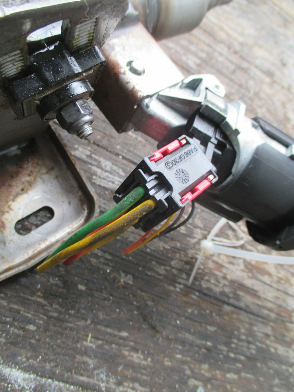 RENAULT WIND 2011 POWER STEERING COLUMN 488101460R
