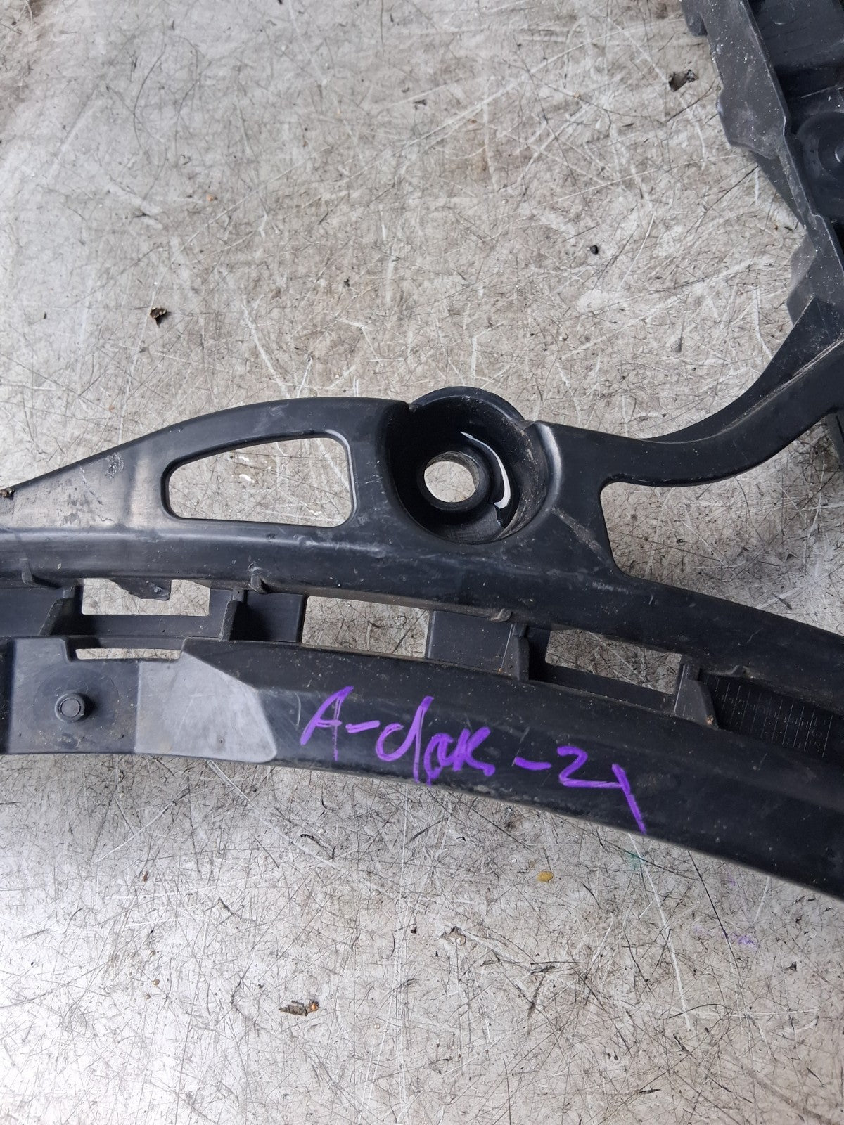 2021 MERCEDES BENZ A CLASS REAR SIDE BUMPER BRACKET HOLDER A1778851000