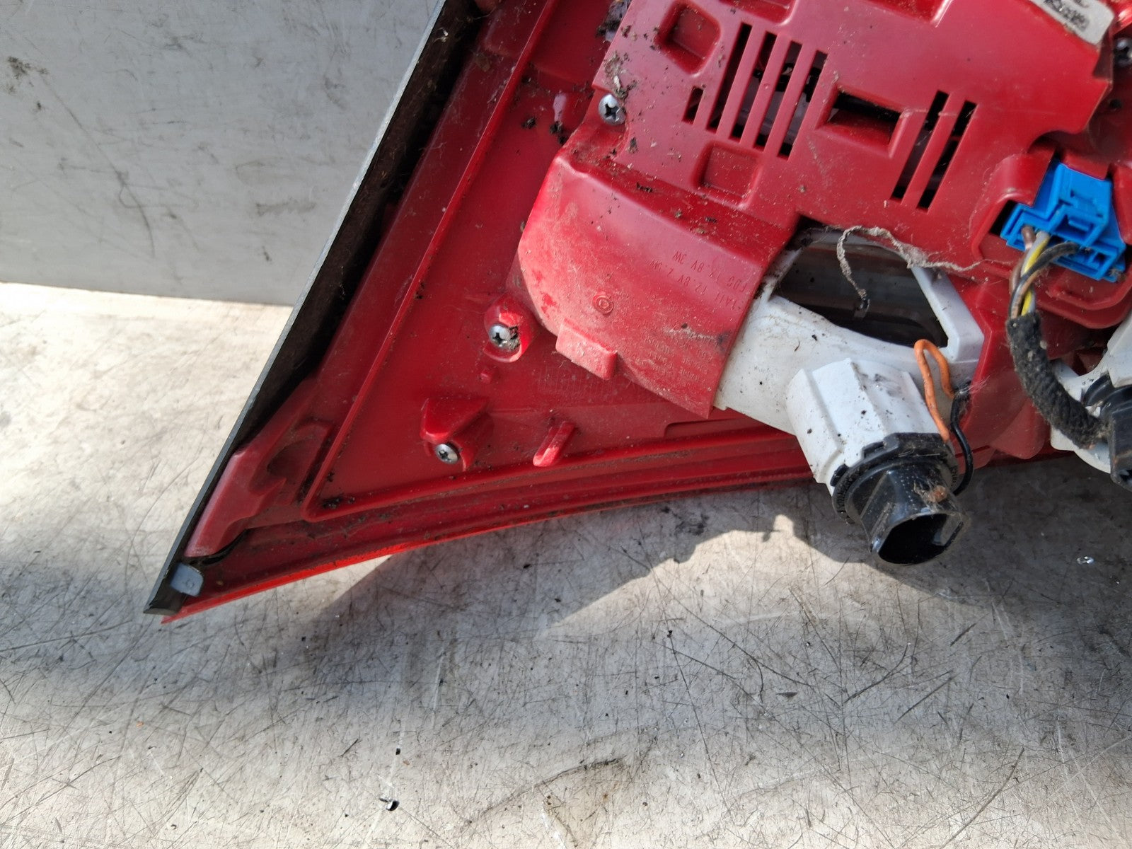 MERCEDES BENZ CLA 2014 NSR PASSENGER SIDE REAR LEFT INNER TAIL LIGHT A1569061158