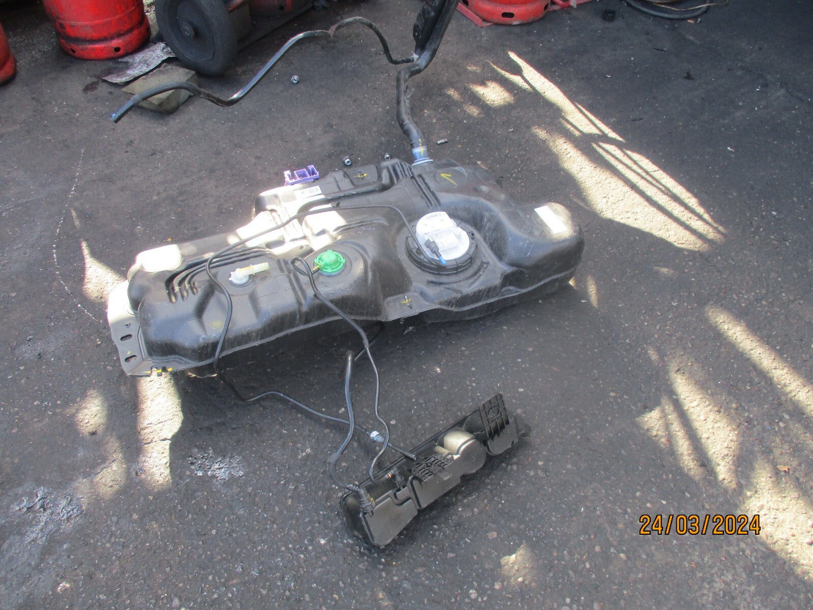 CITROEN C4 MK3 2022 1.2 PETROL FUEL TANK PUMP 9845925080
