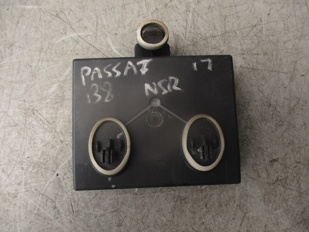 2017 VOLKSWAGEN PASSAT B8 NSR PASSENGER SIDE REAR DOOR CONTROL MODULE 5Q0959595E