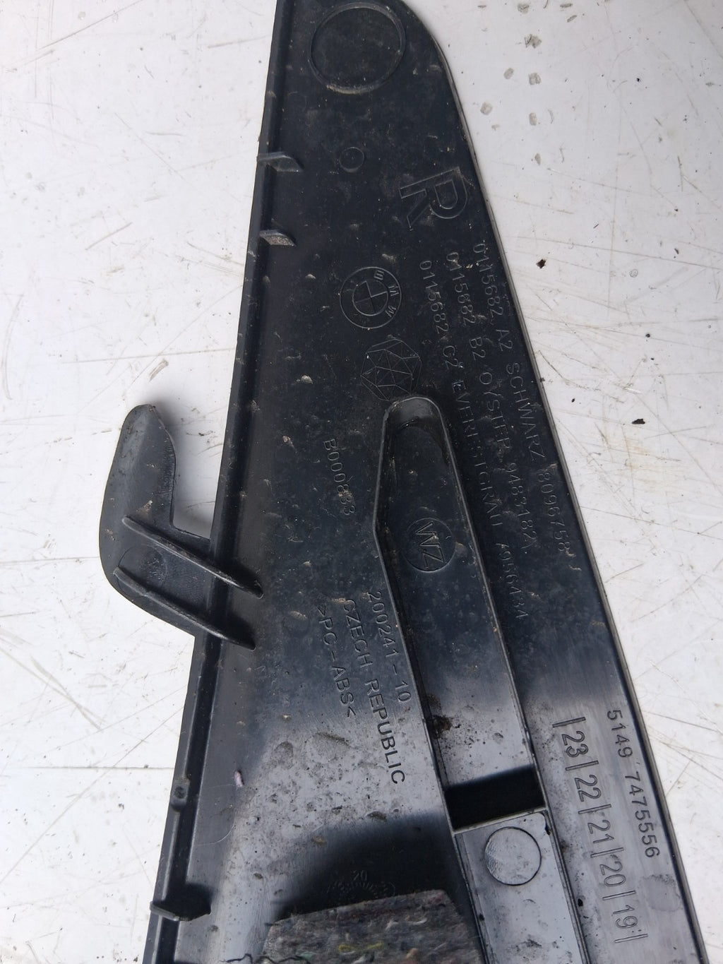 2024 BMW 2 SERIES F44 COUPE OSR REAR DRIVER RIGHT SIDE D PILLAR TRIM 8096758