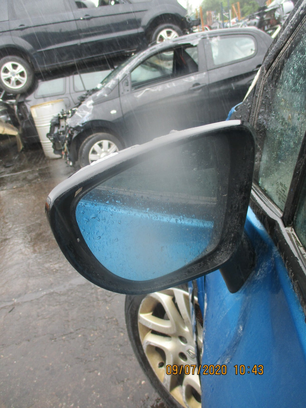 RENAULT CAPTUR 2014 MK1  PASSENGER SIDE ELCETRIC DOOR WING MIRROR WHITE DAMAGED