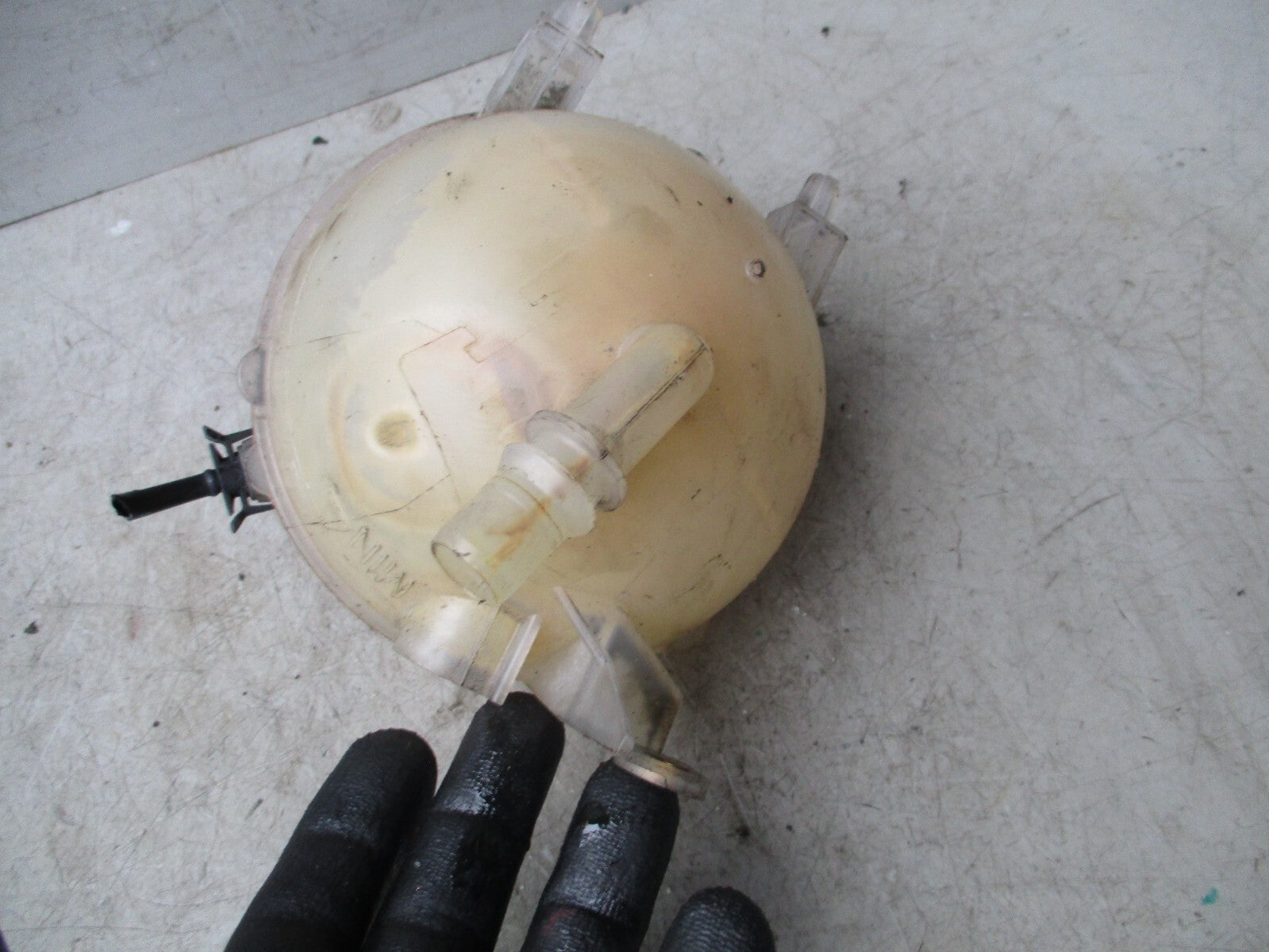 2013 PEUGEOT 5008 MK1 COOLANT WATER EXPANSION TANK OVERFLOW