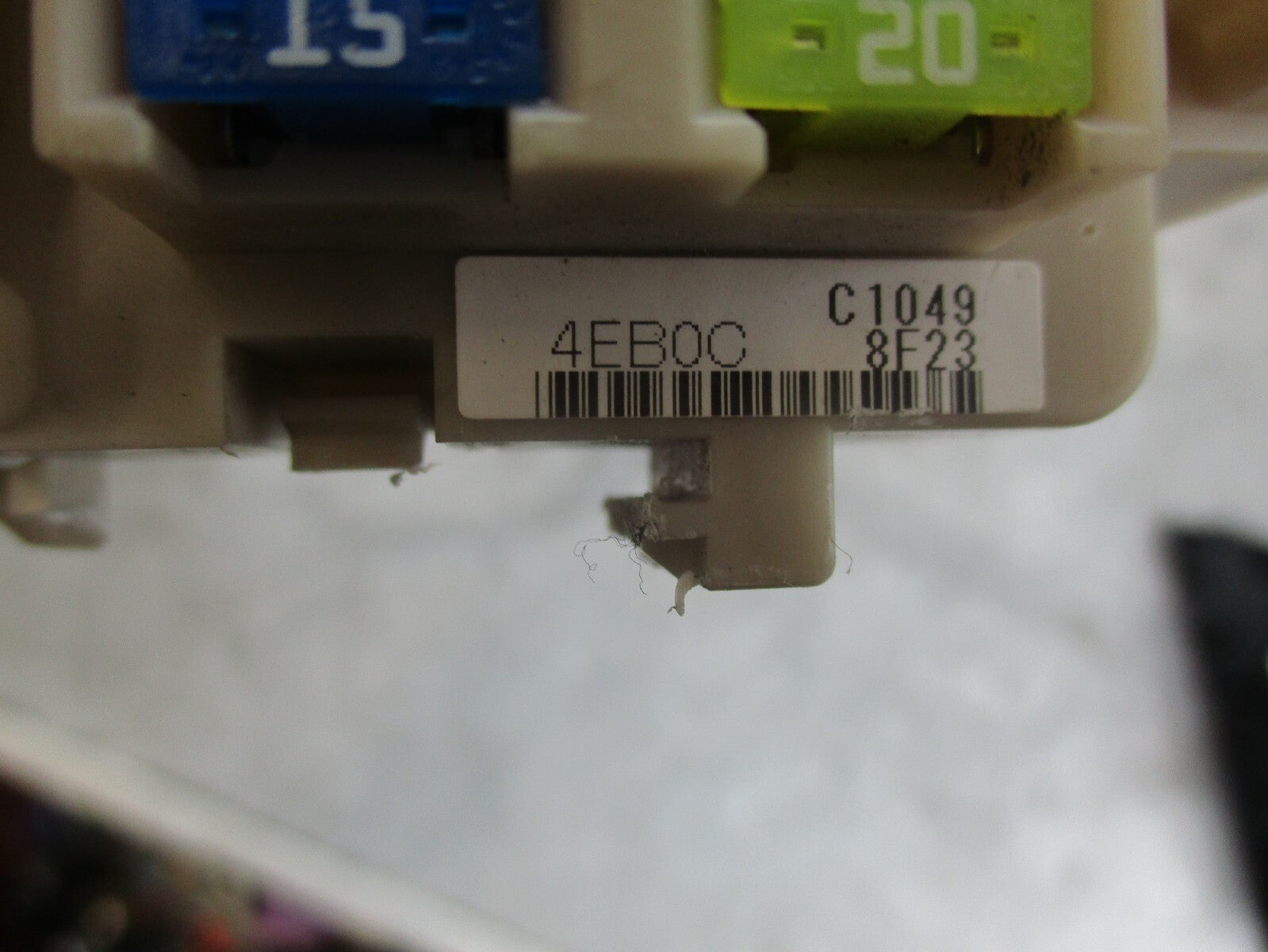 NISSAN QASHQAI J11 FUSE RELAY BOX MODULE UNIT 4EB0C