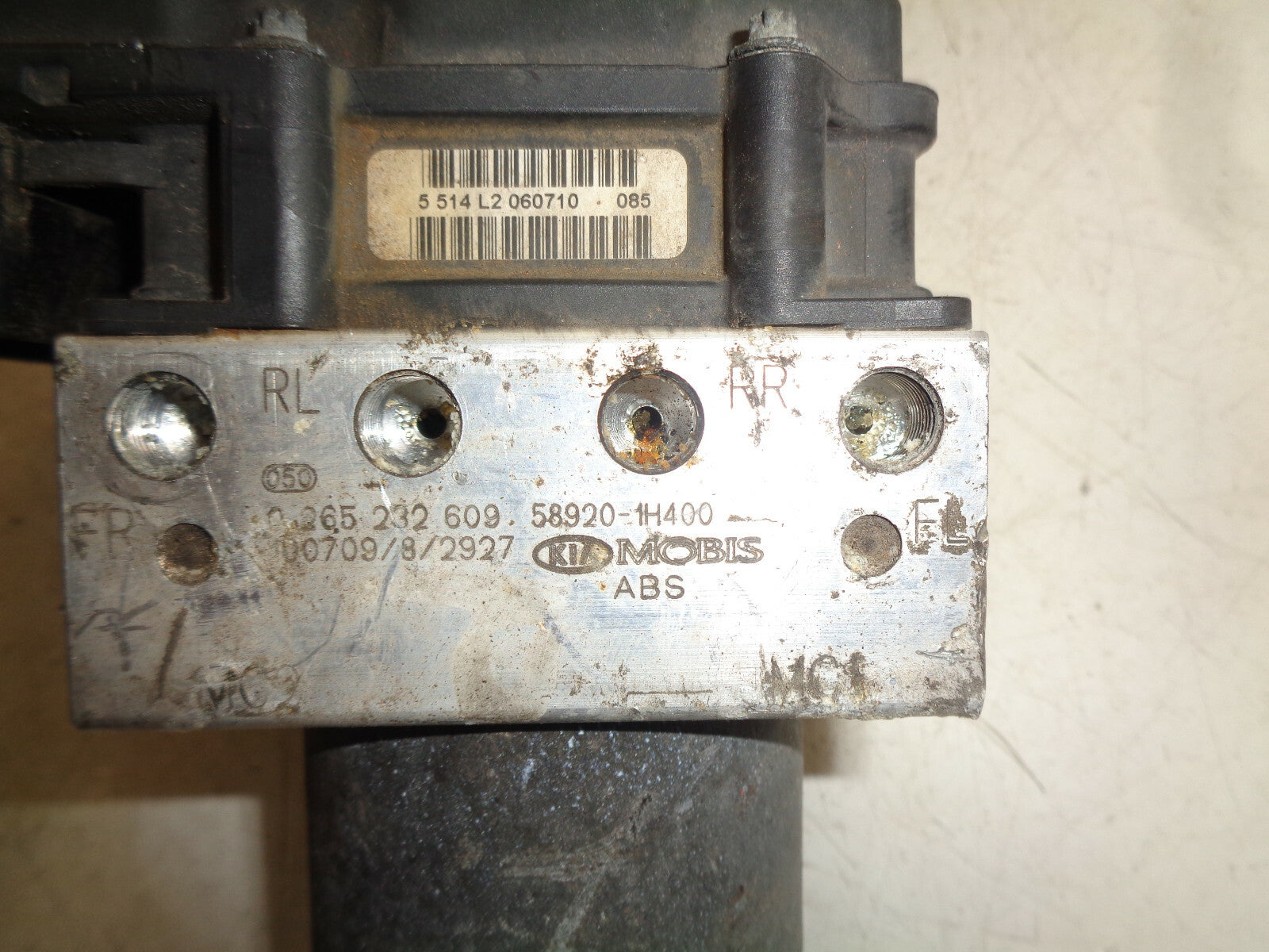 KIA CEED 2010 1.6 CRDI ABS PUMP & CONTROL MODULE 589201H400