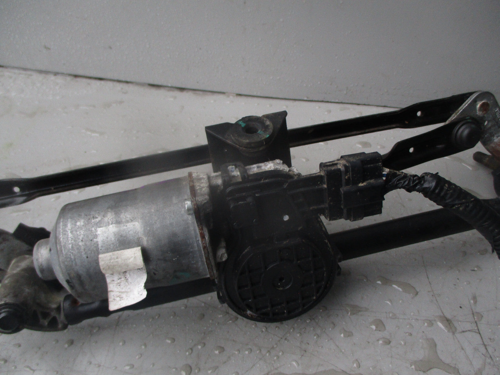 HYUNDAI I10 MK2 2016 FRONT WIPER MOTOR & LINKAGES