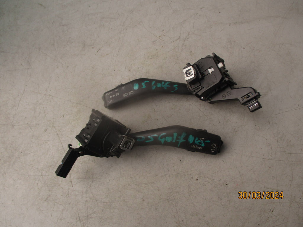 2005 VOLKSWAGEN GOLF MK5 WIPER AND INDICATOR STALKS 1K0953519A 1K0953513A