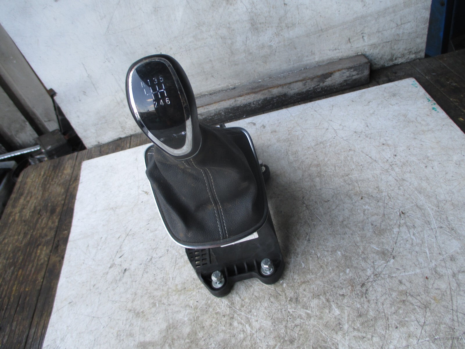 VAUXHALL ASTRA MK7 2018 MANUAL GEAR STICK KNOB 55497889
