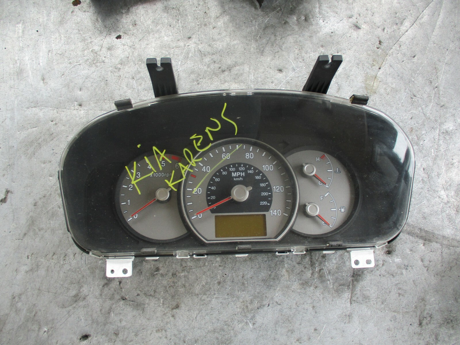 KIA CARENS UN (MK2) 2.0 CRDI INSTRUMENT CLUSTER SPEEDO CLOCK 940011D940