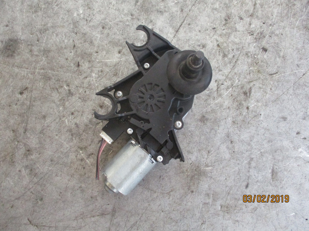 RENAULT KADJAR 2016 REAR WIPER MOTOR 287108228R 0390205007