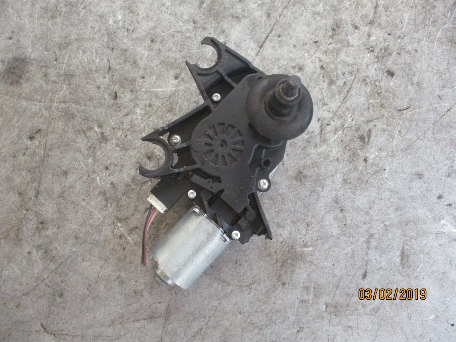 RENAULT KADJAR 2016 REAR WIPER MOTOR 287108228R 0390205007