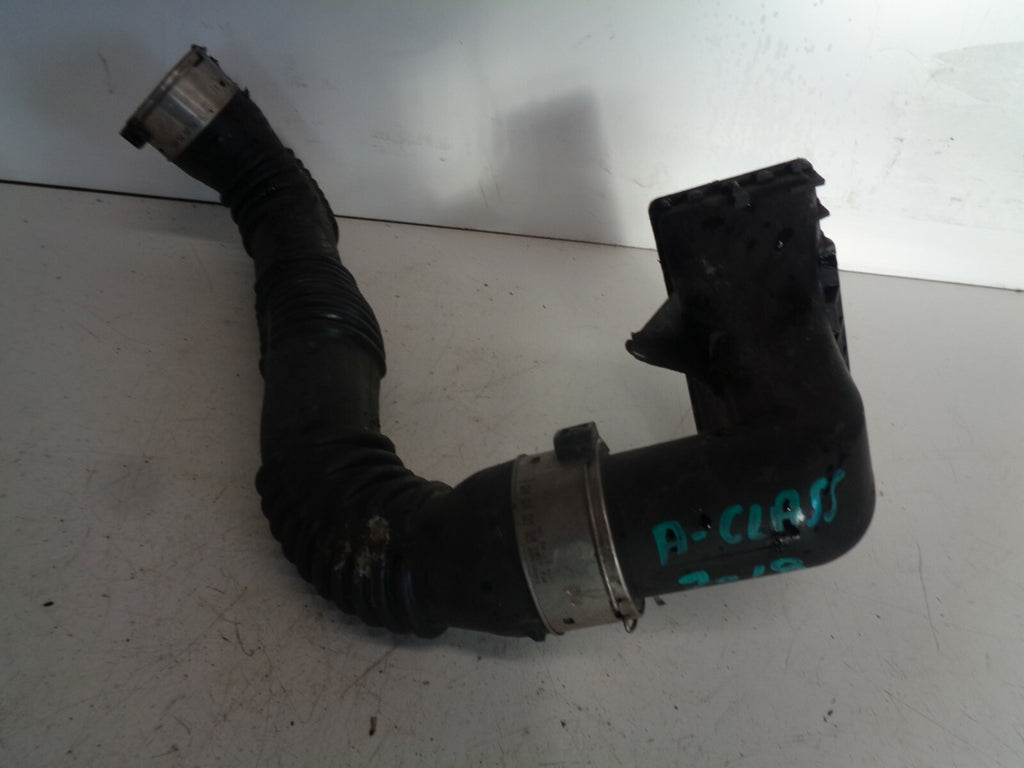 MERCEDES A CLASS A180 2017 W176 DIESEL AIR INTAKE PIPE