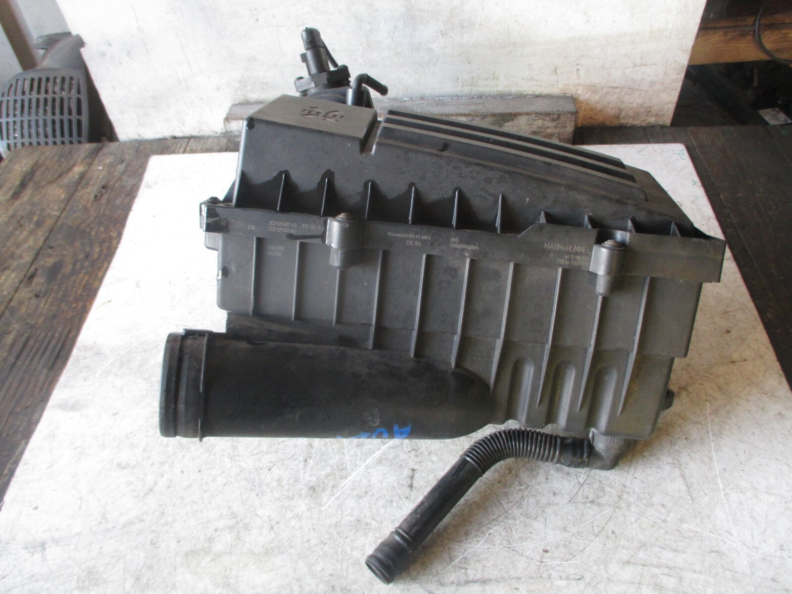 AUDI A3 8P 2005 AIR FILTER BOX 3C0129601AG