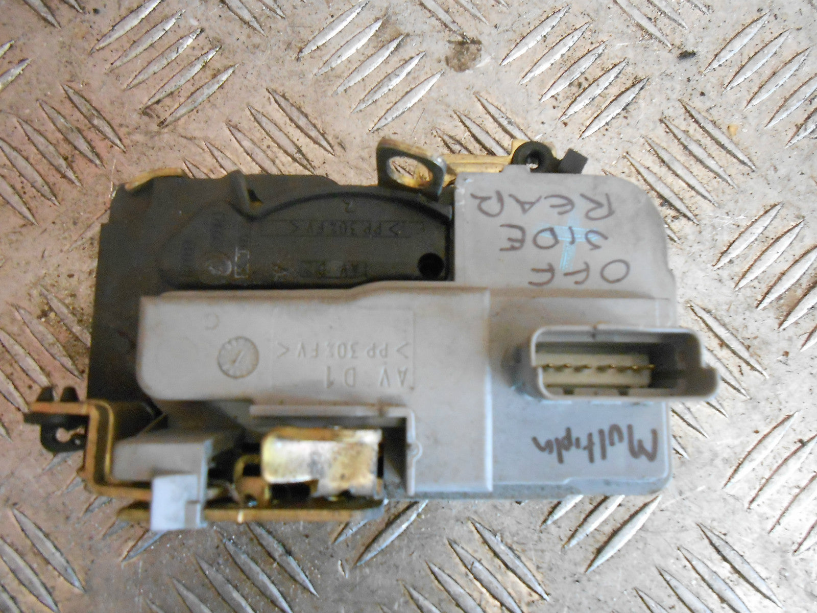 FIAT MULTIPLA 186 2002 OSR DRIVER SIDE REAR DOOR LOCK MECH MECHANISM